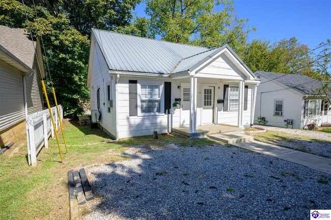 Photo - 105 Beech St