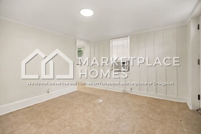 Photo - 1975 4th St