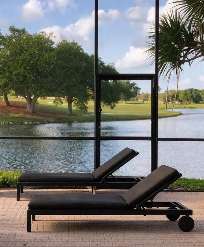 Photo - 2716 Oakmont Ct