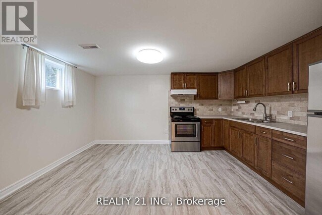 Photo - 812 Sanok Dr