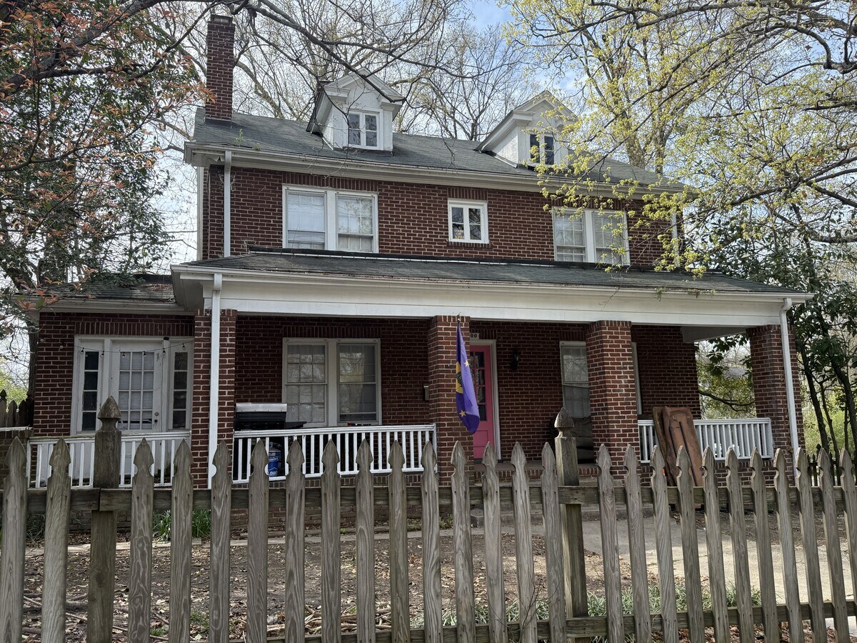 Photo - 400 S Josephine Boyd St House