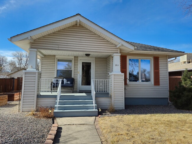 Photo - 211 S 6th Ave