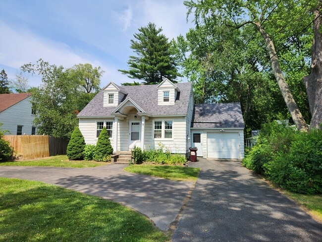 Building Photo - 203 Consaul Rd Rental