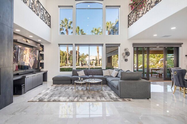 Building Photo - 1372 Peninsula Point Ave