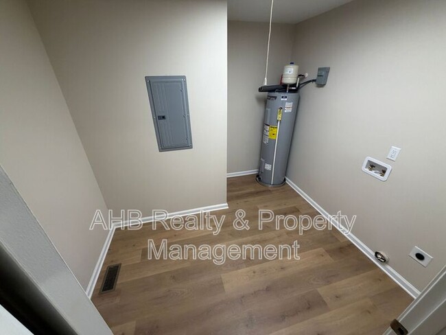 Photo - 515 Maryland Ave