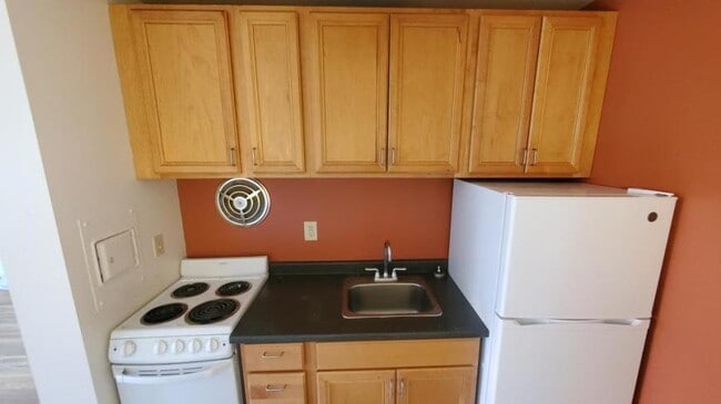 Photo - 1 bedroom in Seattle WA 98105 Unidad 1 bedroom, 1 bath