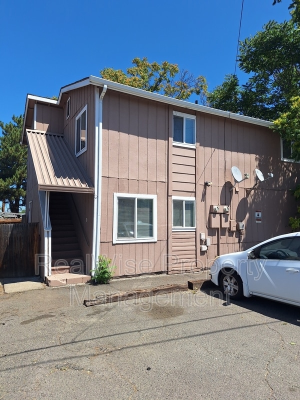 Building Photo - 302 Edwards St Unit 1 Rental