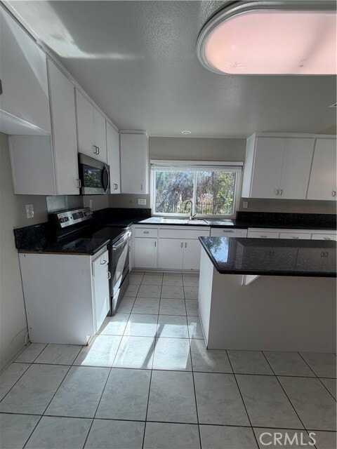 Photo - 2866 Treeview Pl