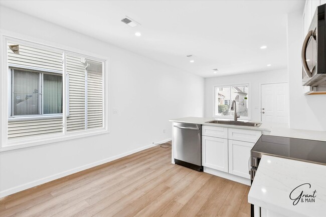 Photo - 3175-3177 Jacob - Grit and Grind Ventures LLC Unit 3175 Jacob