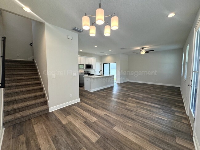 Photo - 2861 Mayer St