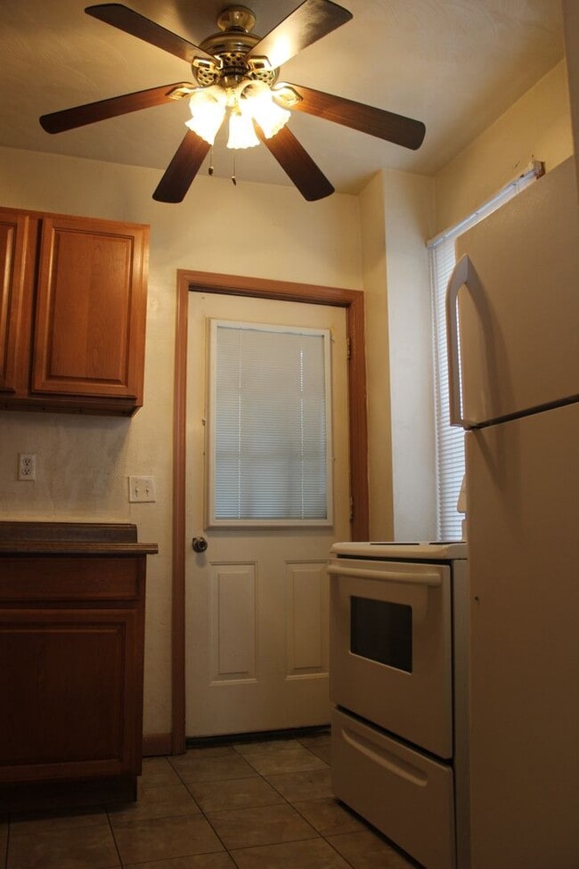 Photo - 3 Bedroom Rowhome in North York