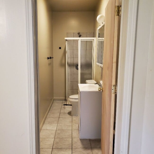 Photo - 1 BDRM APARTMENT FOR RENT.