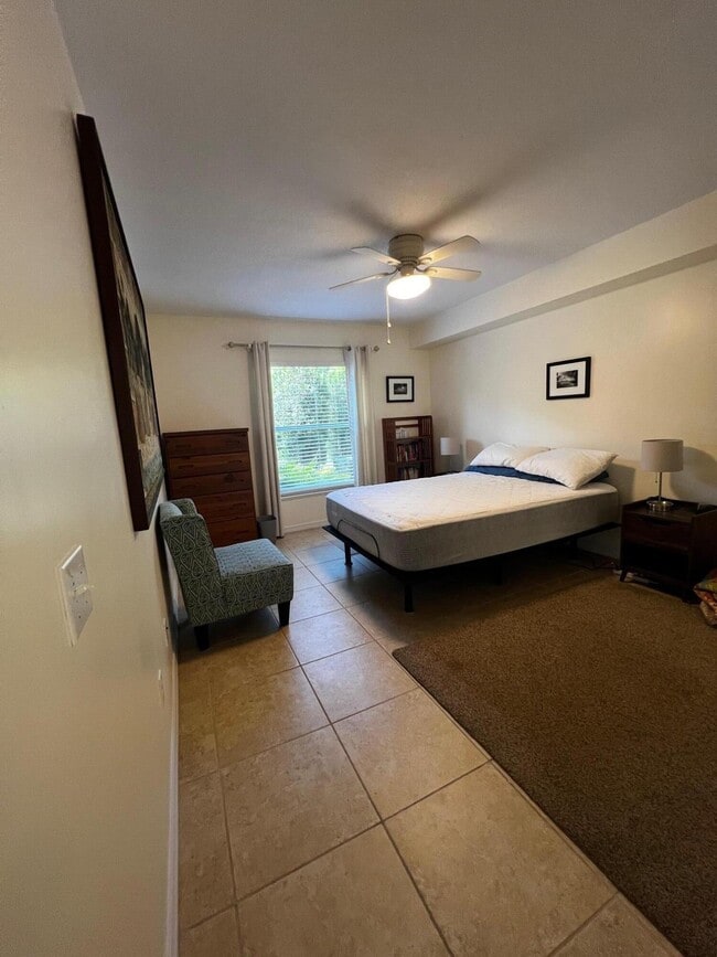 Photo - 11195 Roseland Rd Unit 5