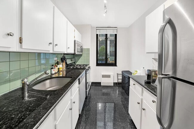 Photo - 407 Park Ave S Unit 2A