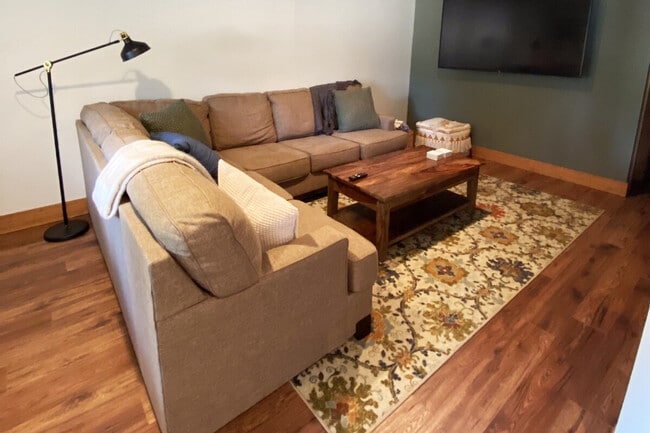 Building Photo - 2122 N Oakes St Unit ID1051268P Rental