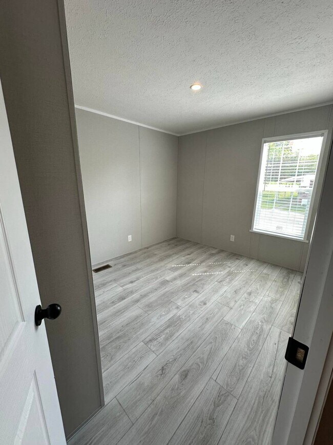 Photo - 19 Parkview Dr
