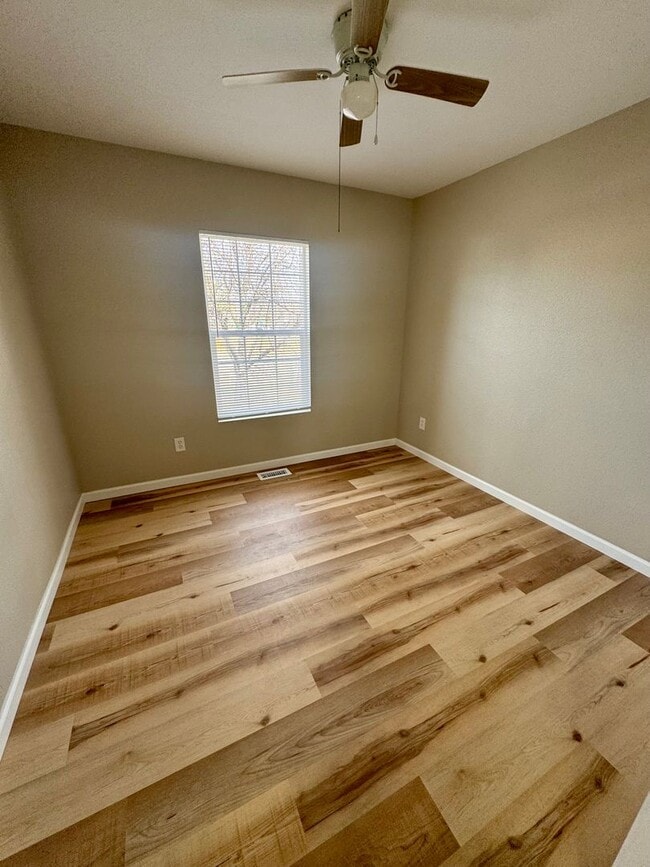 Photo - 2 Bedrrom +Office in Stratmoor Valley