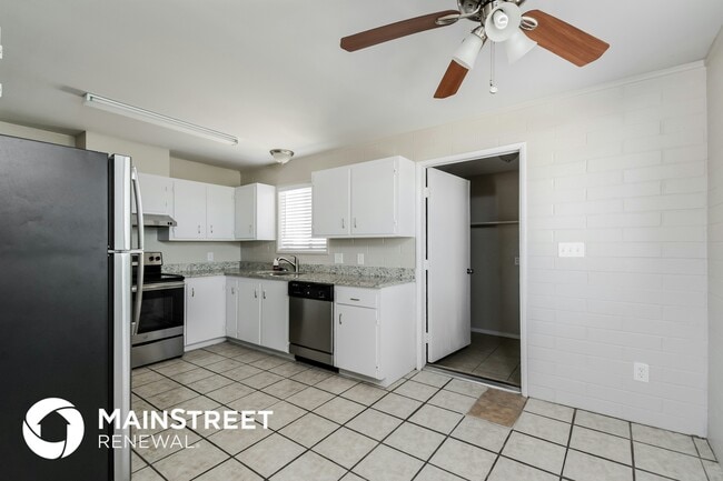 Photo - 2252 S Mountain Ave