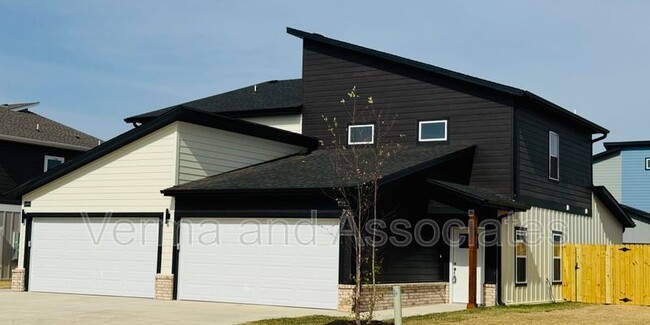 Photo - 1506 SW Poigai Wy Townhome