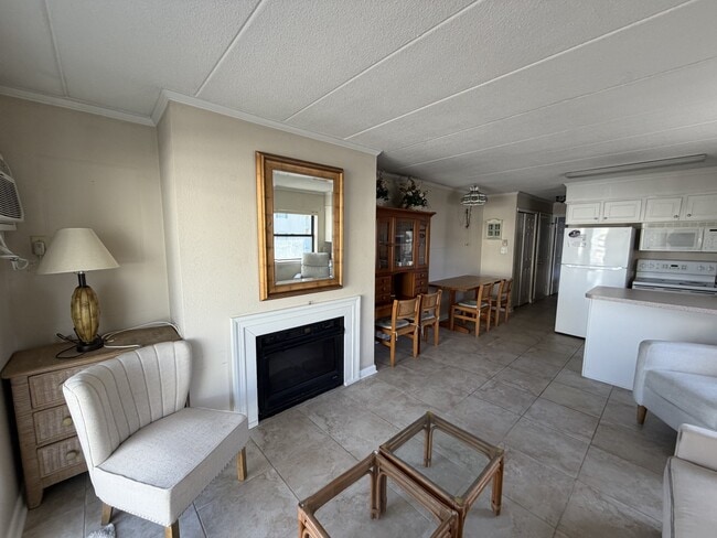 Living Room - 9 138th St Unit Sky Haven #308
