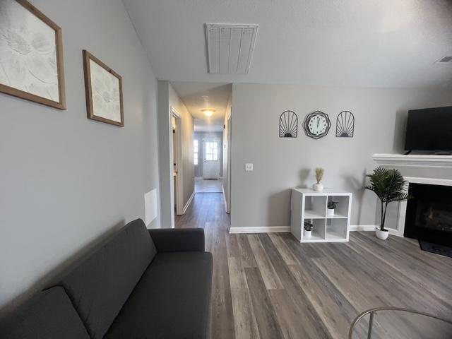 Photo - 2503 East St