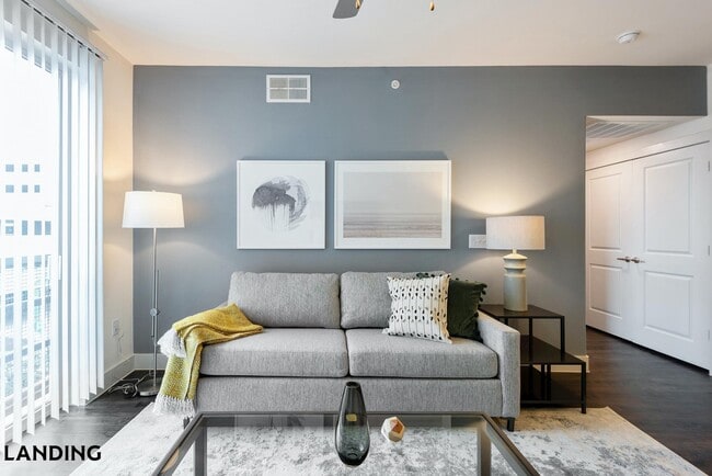 Building Photo - 501 Sarah Deel Dr