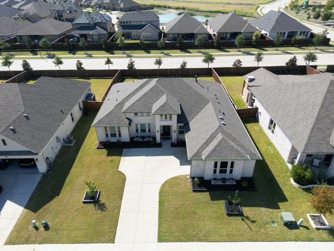 Photo - 708 Lemmon Ln