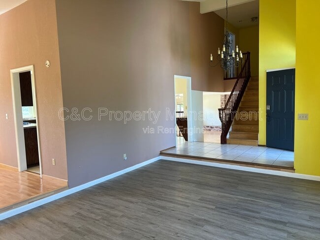 Photo - 293 Saybrook Way