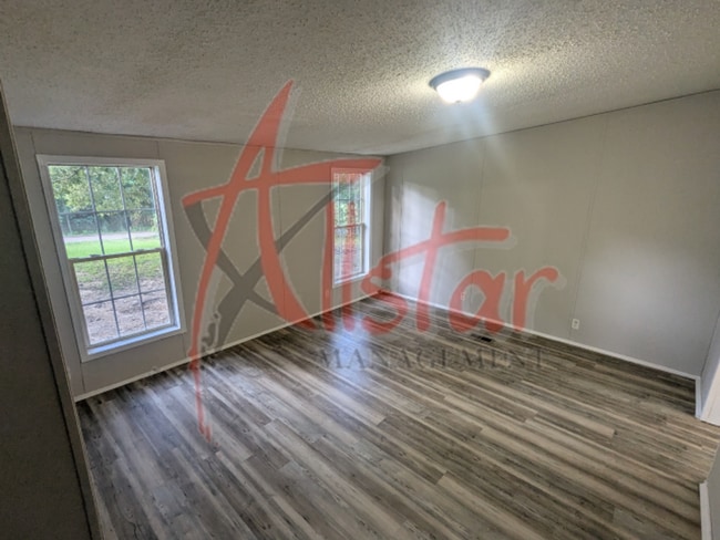 Photo - 7682 Edwards Place Rd E