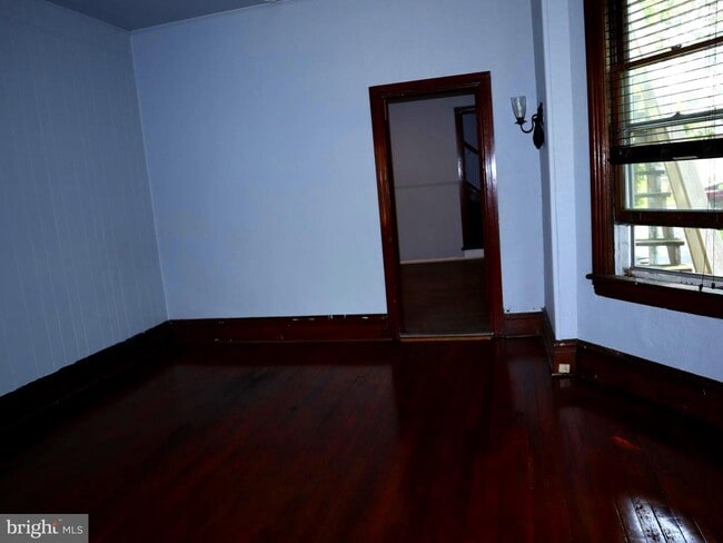 Photo - 208 Linden Ave