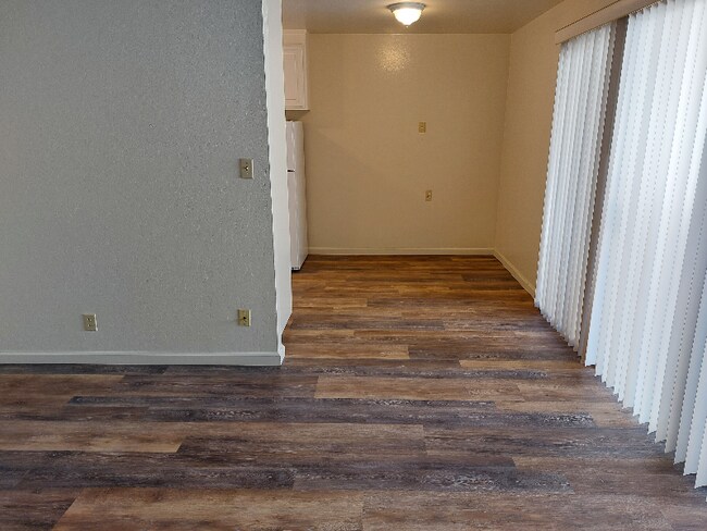 Photo - 1100 Ranchero Way Unit A