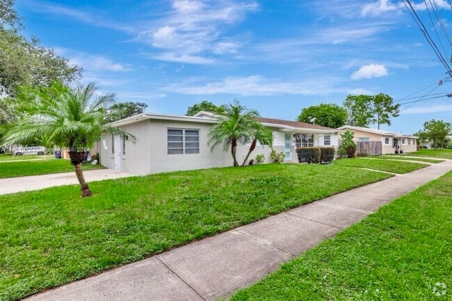 Building Photo - 3300 N 67th Ave Rental