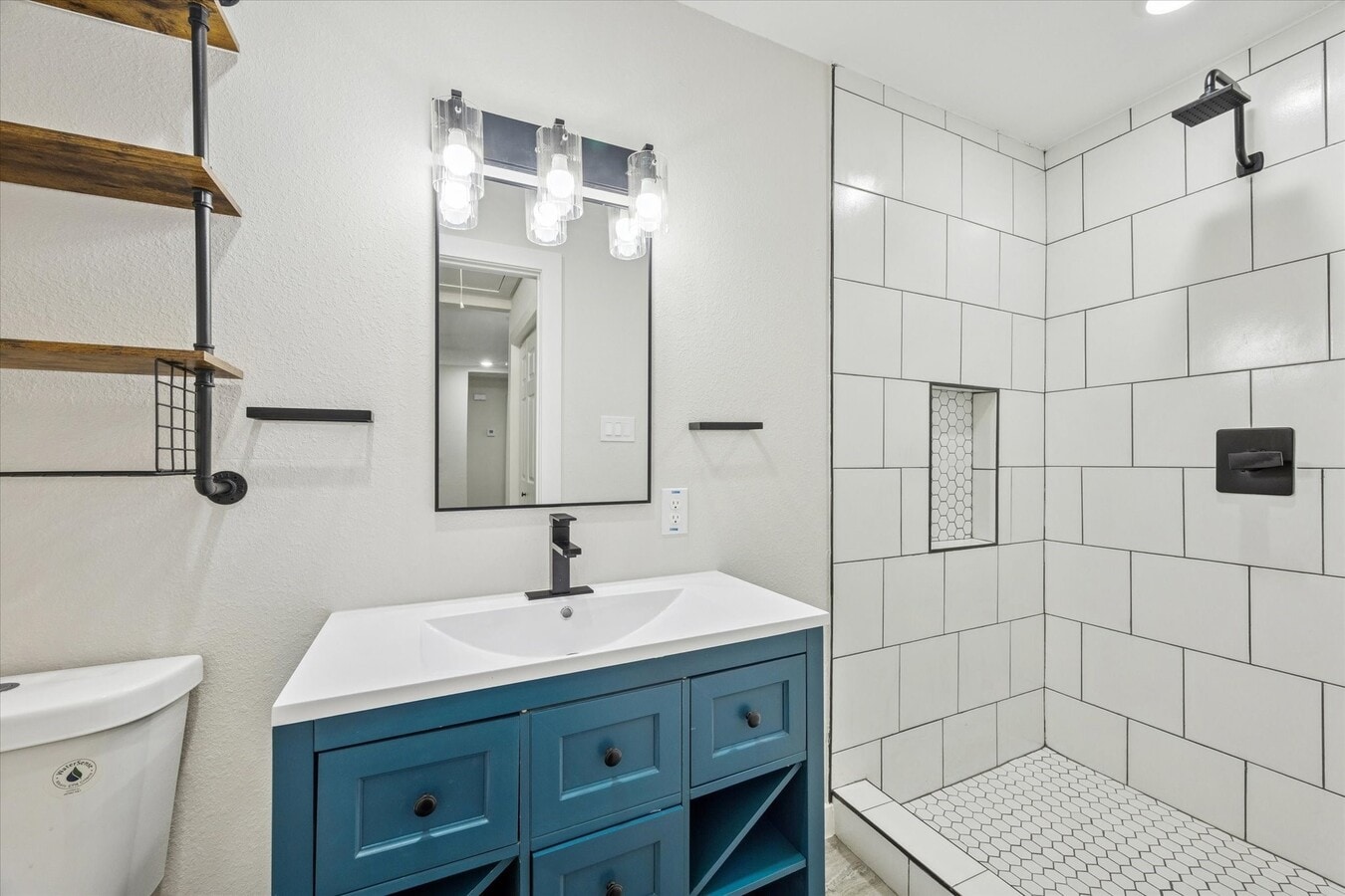 Photo - 6731 London St