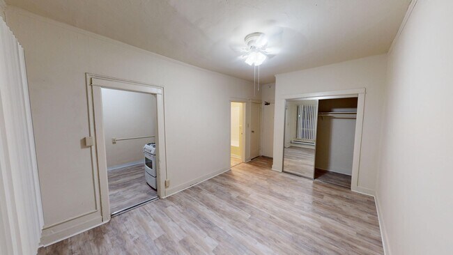 Photo - 2532 DALY STREET