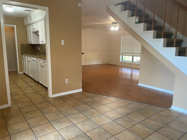 Photo - 4105 Vista Rd Unit 1