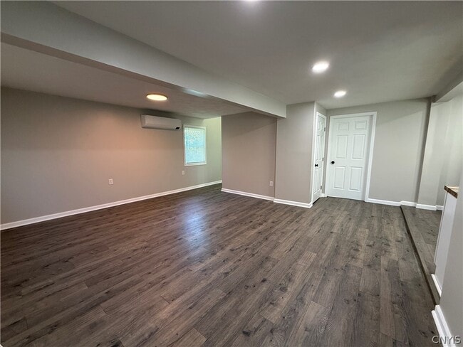 Photo - 8261 Oswego Rd
