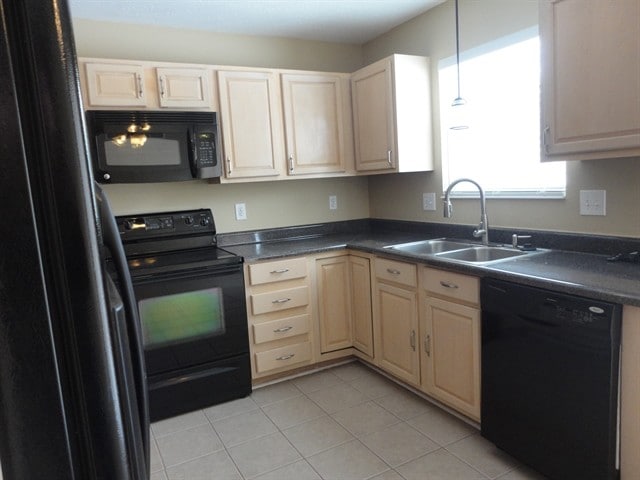 Photo - 2058 River Birch Dr