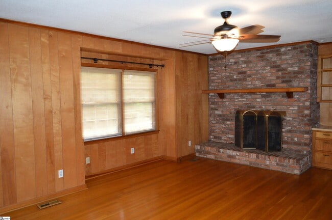 Photo - 2462 E Blackstock Rd