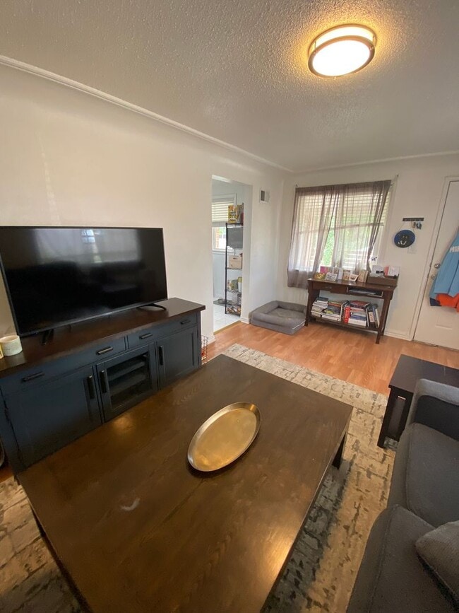 Photo - Cute & Cozy Two Bedroom in Westwood!