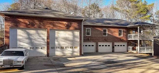 Photo - Room in Apartment on Little Mill Rd