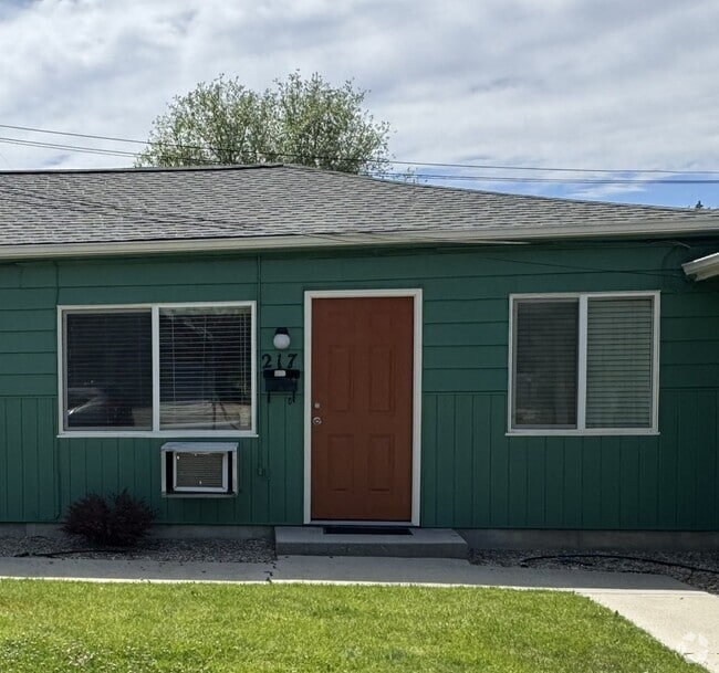 Building Photo - 217 N 26th St Rental