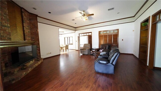 Photo - 155 Villere Dr