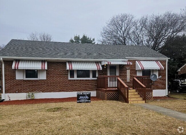 Building Photo - 4715 Pawling St NW Rental