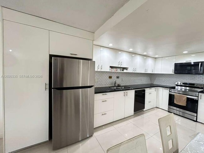 Photo - 1351 NE Miami Gardens Dr Unidad 511E