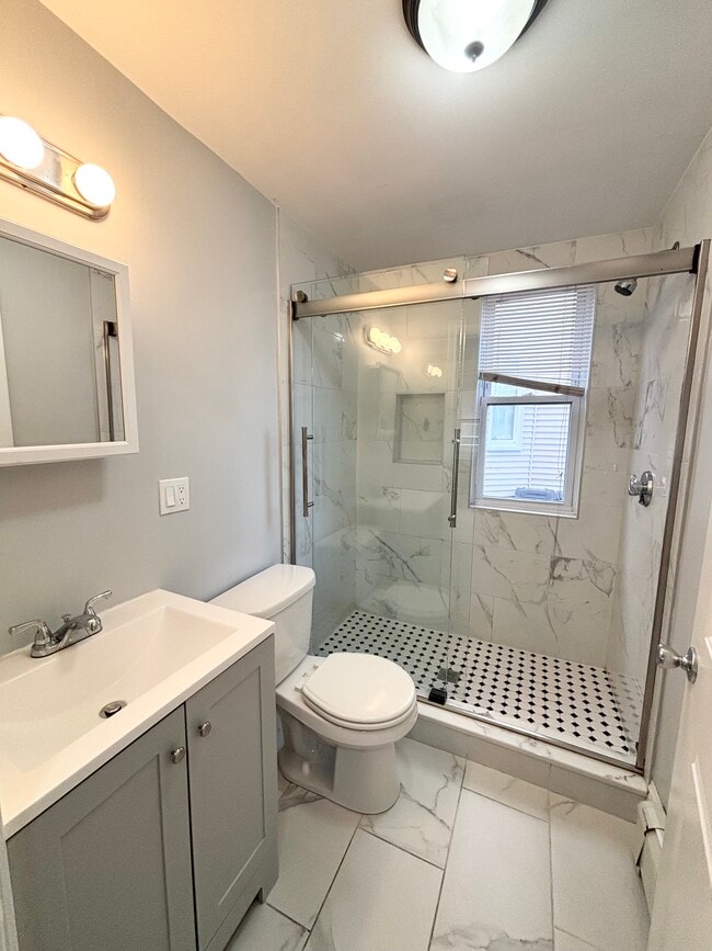 Photo - 14 Belknap St