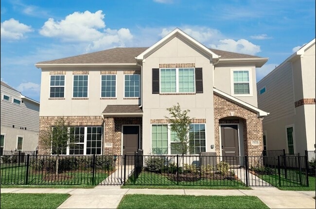 Building Photo - 15822 Loch Laggan Dr