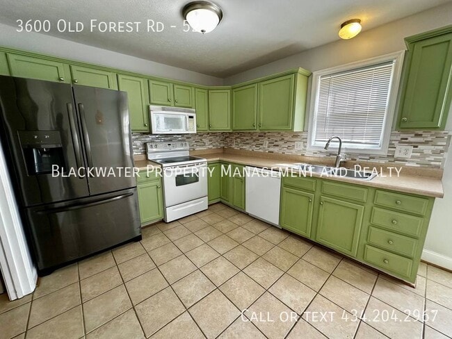 Photo - 3600 Old Forest Rd