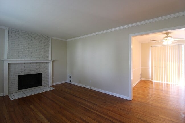 Photo - 2 Bedroom 1 Bath Home in Overland Park Kansas