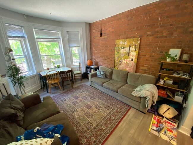 Building Photo - 65 Edgewood Ave Unit 1