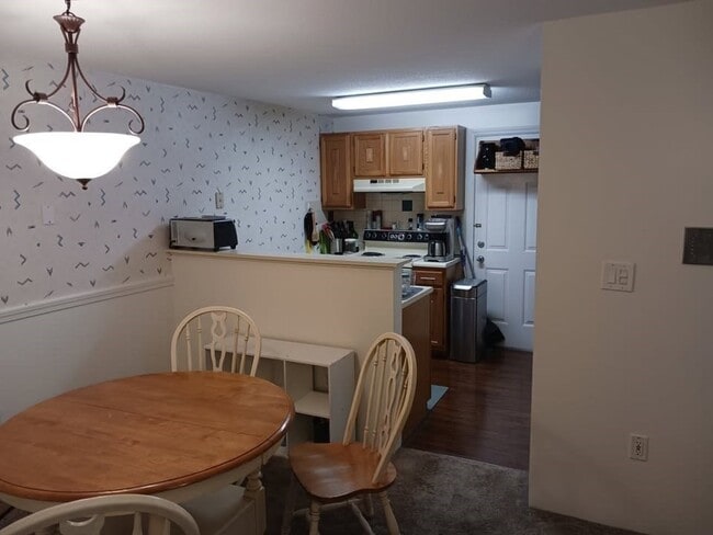 Photo - 10 Squire Ct Unit 8